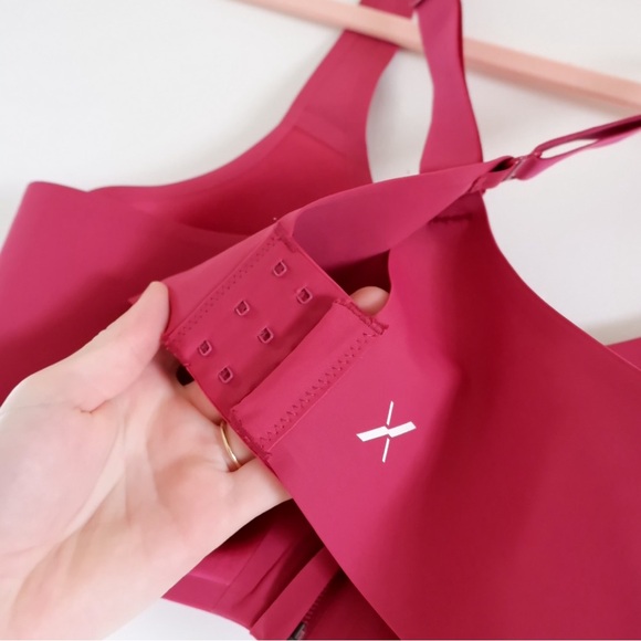 KNIX Catalyst Sports Bra - Picture 5 of 9